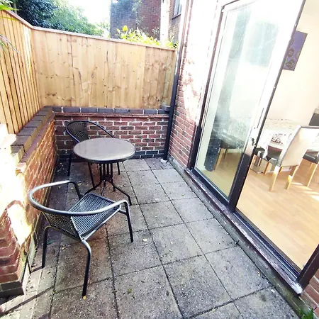 The Swans - Two-Bedroom City Centre House With Parking Oxford Exterior foto