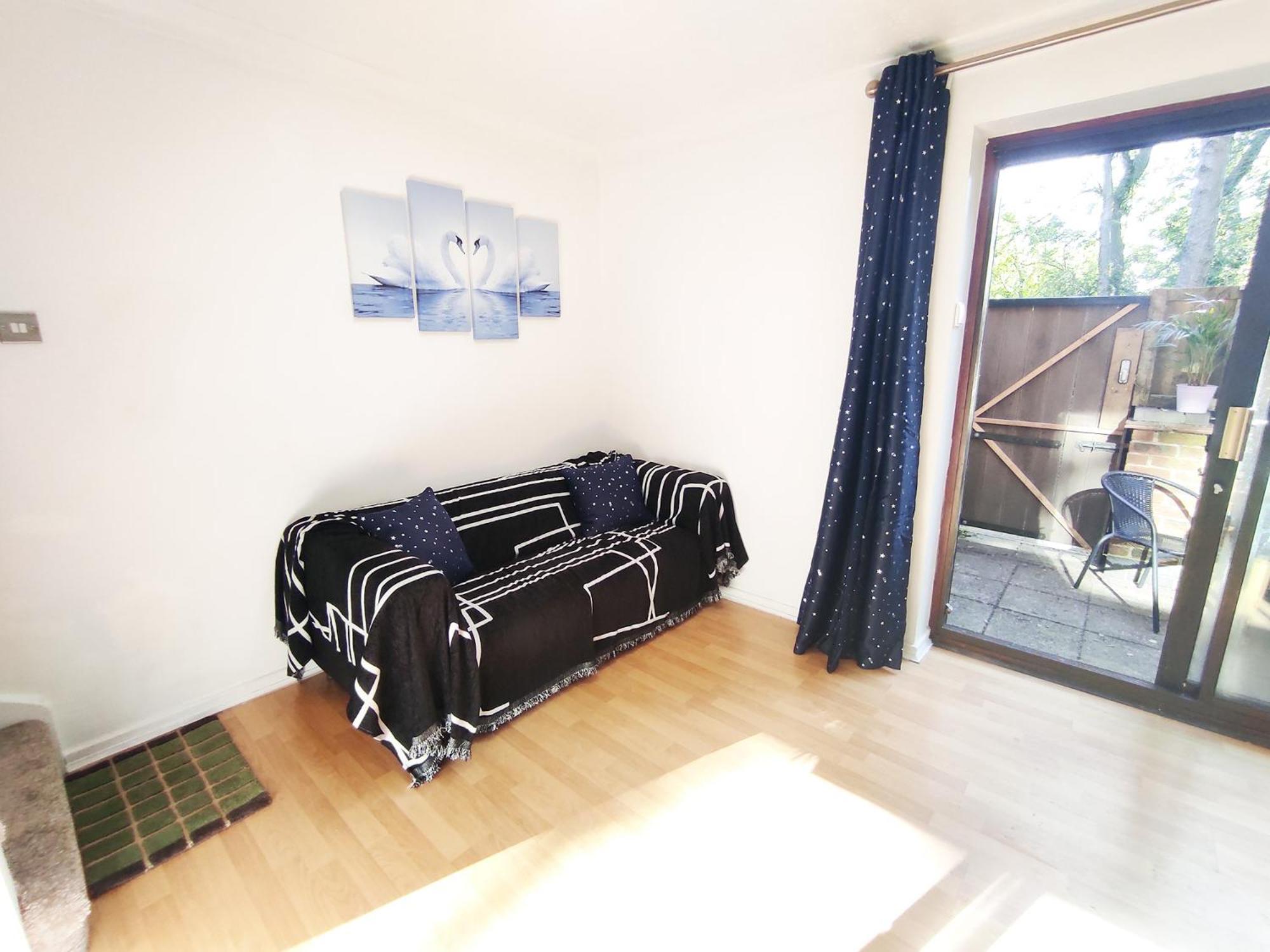 The Swans - Two-bedroom Centre House With Parking Apartment Oxford