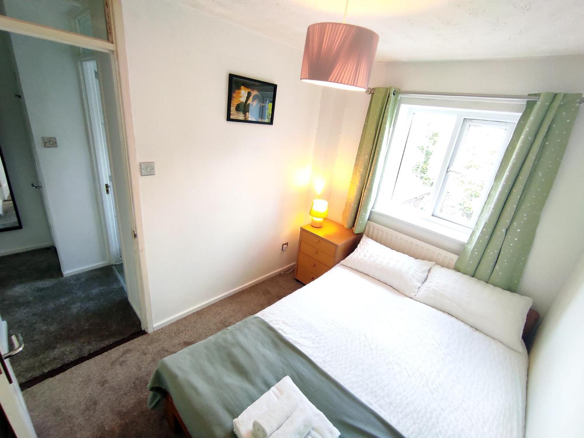 The Swans - Two-bedroom Centre House With Parking Oxford